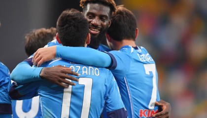  那不勒斯卫冕之路启航，主帅战术革新引热议  